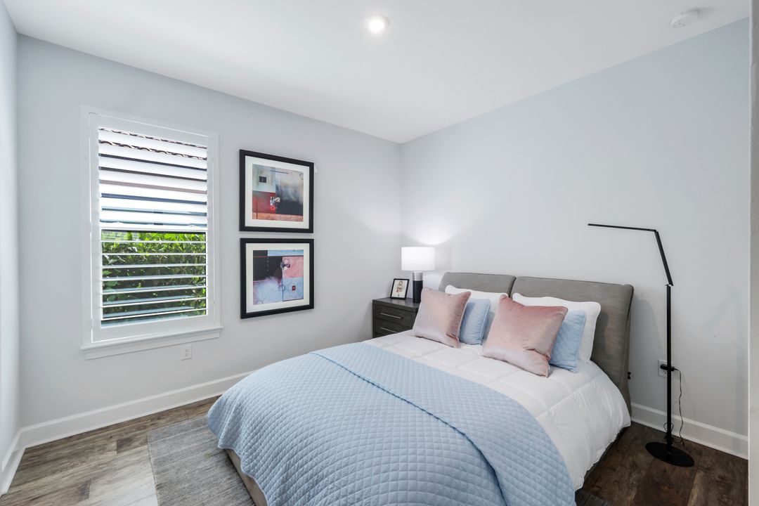 15236 Turin Dr, Naples, FL 34114