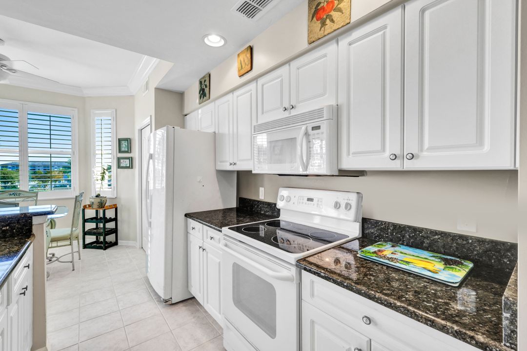 16655 Lake Cir Dr #837, Fort Myers, FL 33908