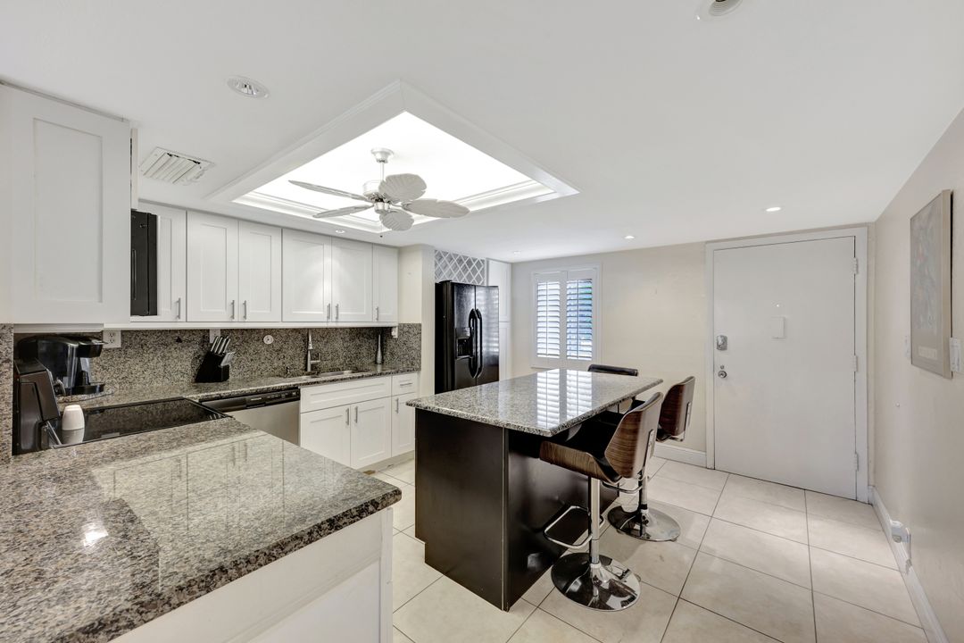 2264 Winkler Ave #204, Fort Myers, FL 33901