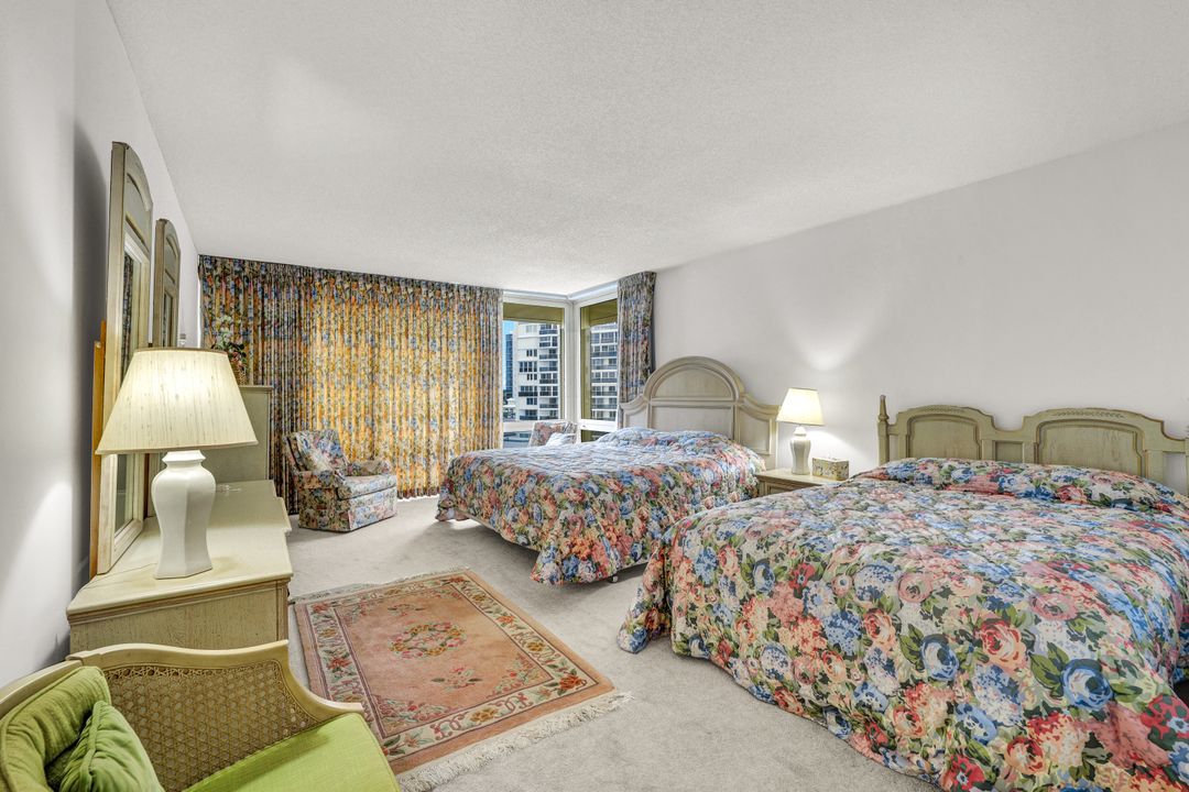 4051 Gulf Shore Blvd N #600, Naples, FL 34103