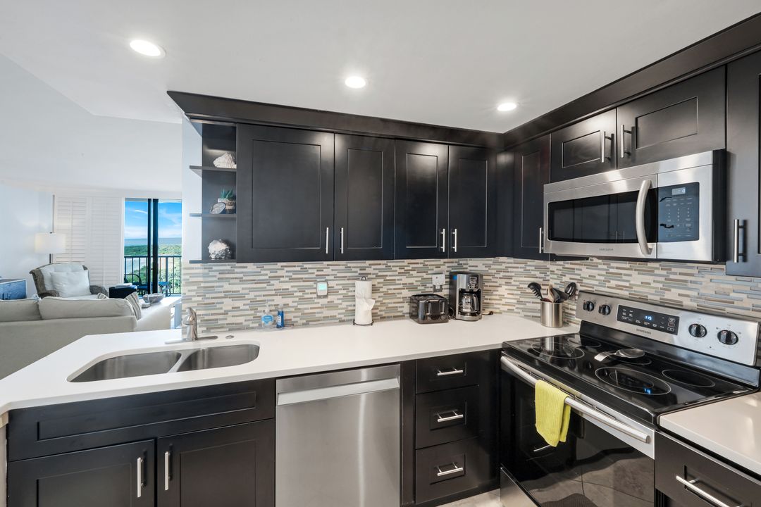 380 Seaview Ct #1010, Marco Island, FL 34145