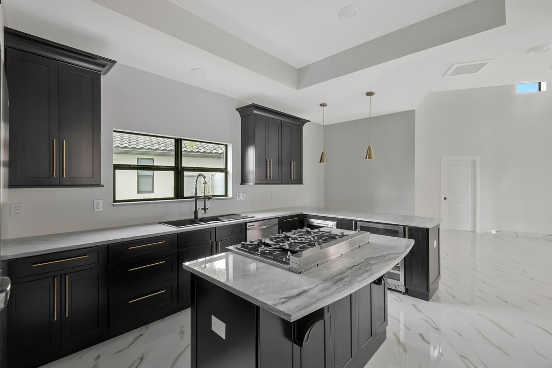 3505 NW 44th Ave, Cape Coral, FL 33993