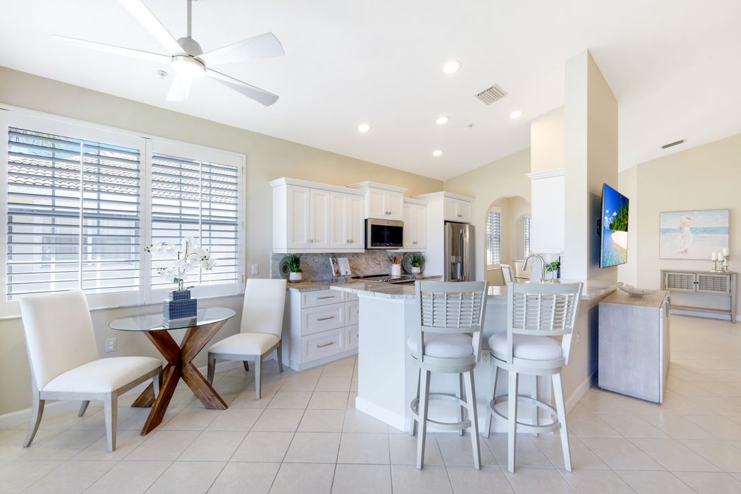 3048 Horizon Ln #1108, Naples, FL 34109