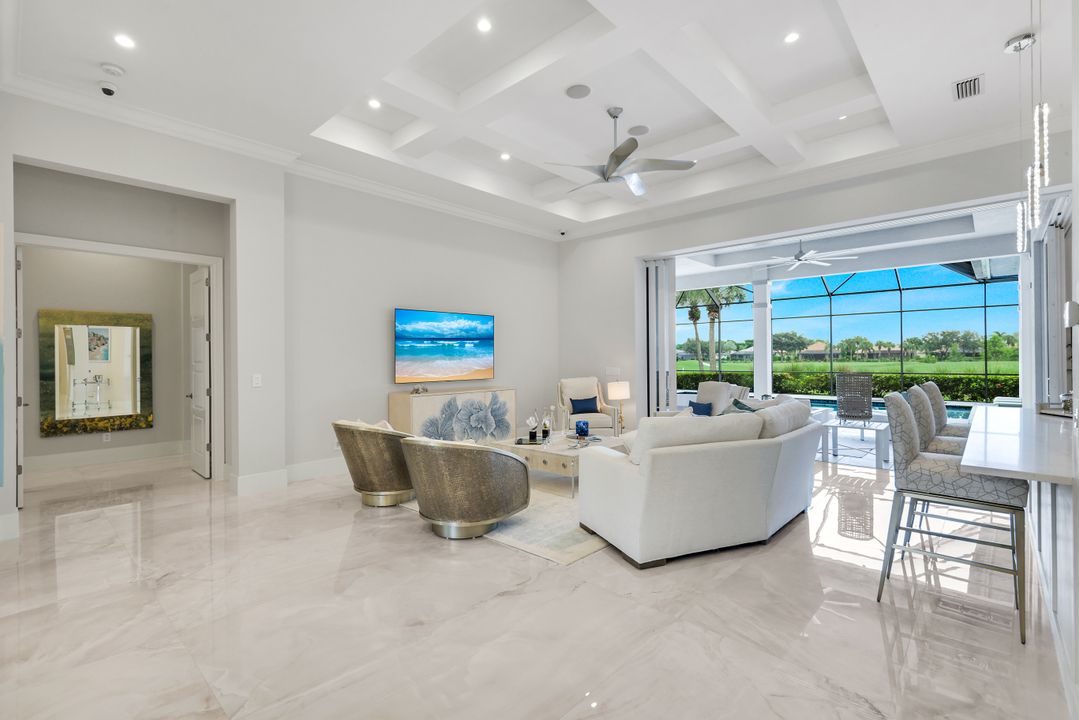 11907 Hedgestone Ct, Naples, FL 34120