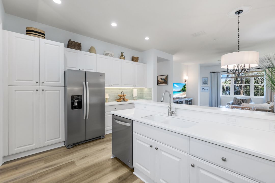 9223 Corfu Ct #202, Naples, FL 34114