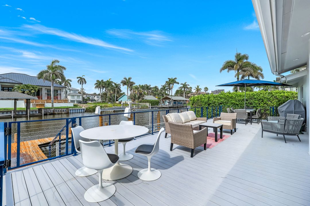 151 Bayview Ave, Naples, FL 34108