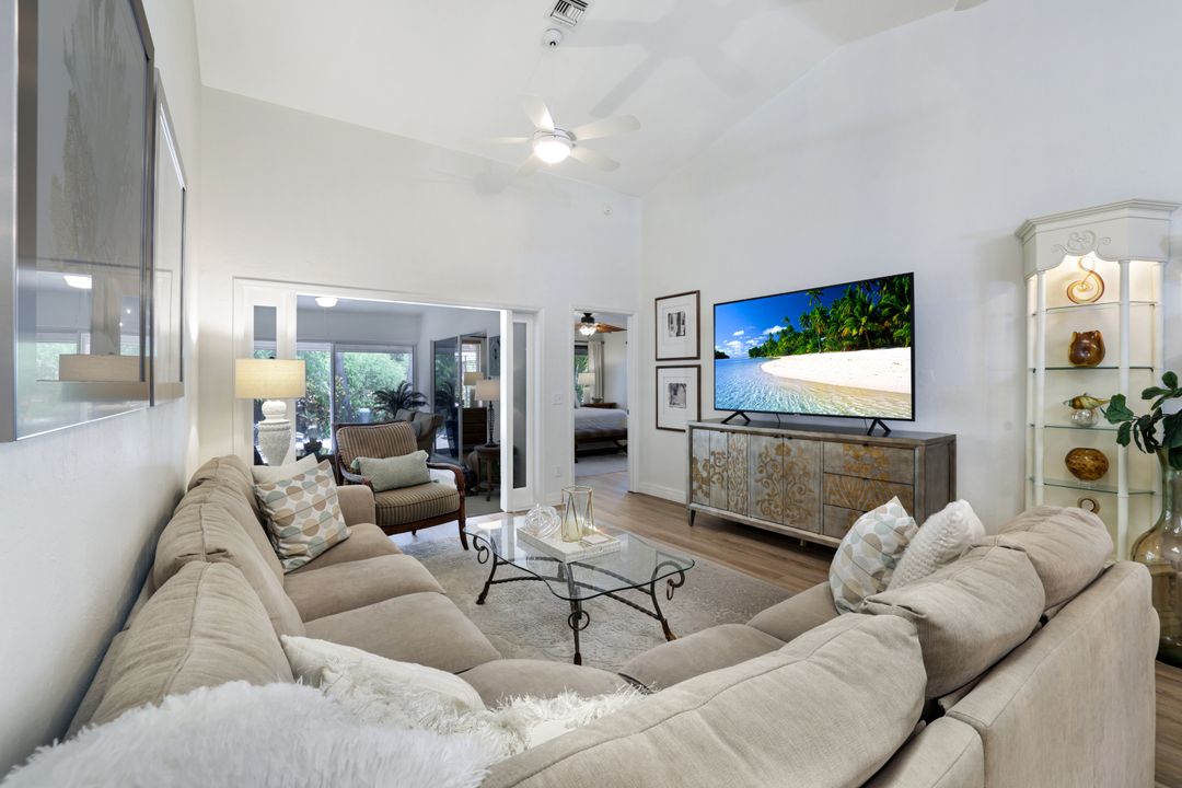 21707 Sungate Ct, Estero, FL 33928
