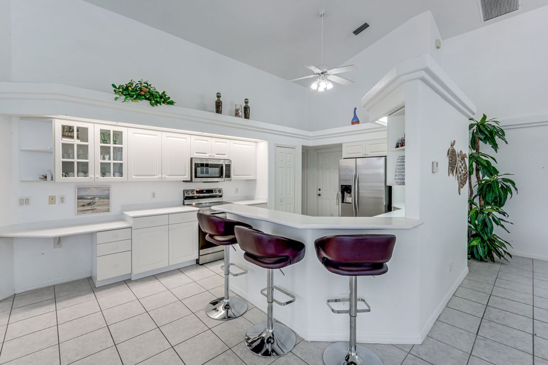 3712 SE 17th Pl, Cape Coral, FL 33904