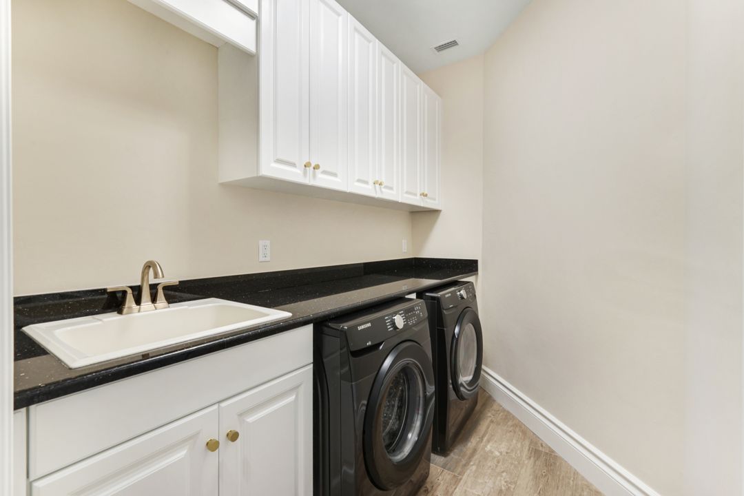384 Mooring Line Dr, Naples, FL 34102