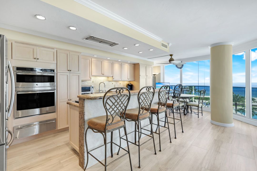 4041 Gulf Shore Blvd N #403, Naples, FL 34103