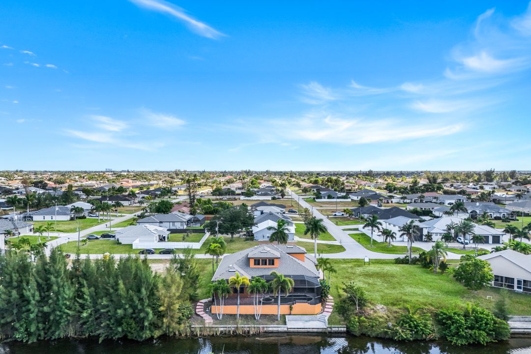 2832 SW 17th Ave, Cape Coral, FL 33914