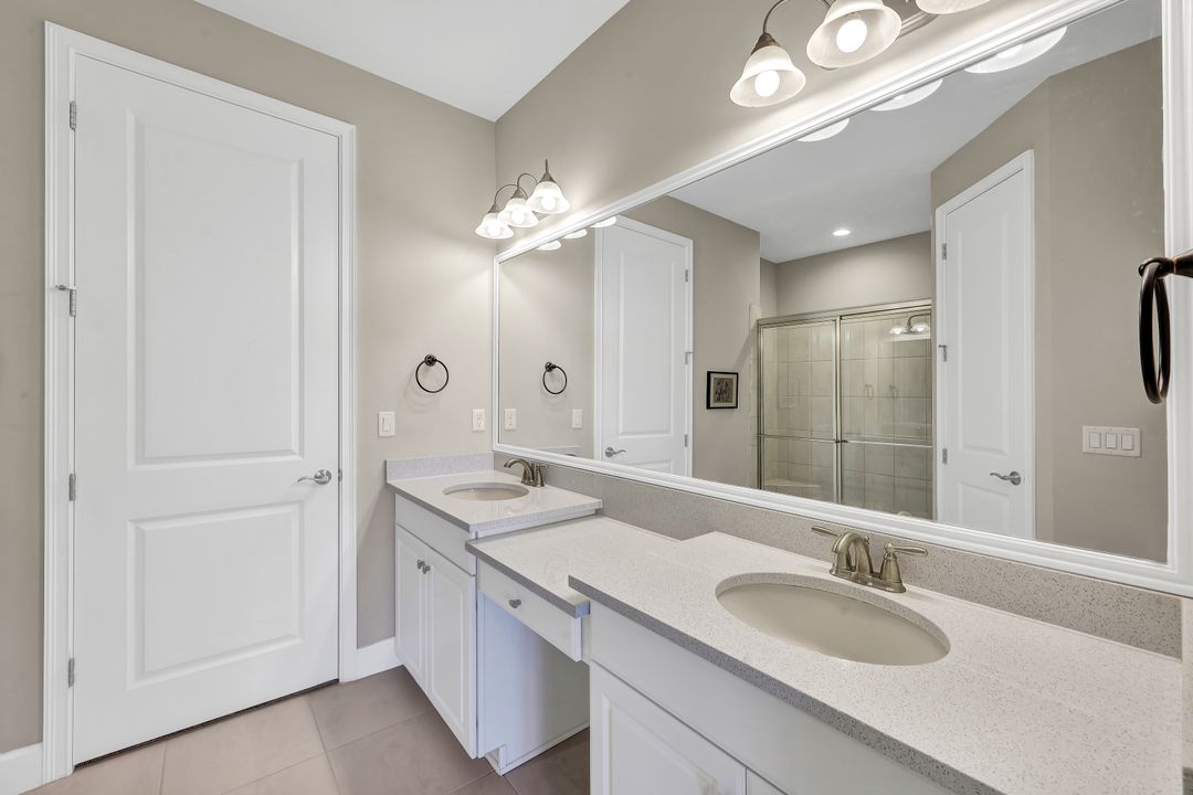 8107 Calle Canovas St, Naples, FL 34114