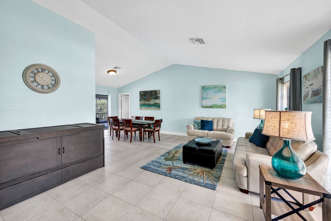 568 Elk Cir, Marco Island, FL 34145