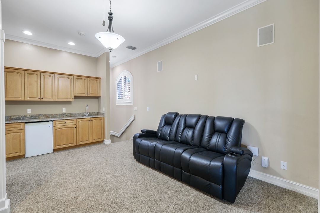 309 Rookery Ct, Marco Island, FL 34145