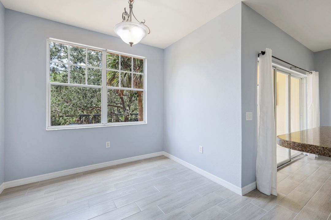 7925 Preserve Cir #325, Naples, FL 34119