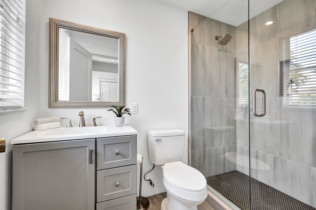 449 Heron Ave, Naples, FL 34108