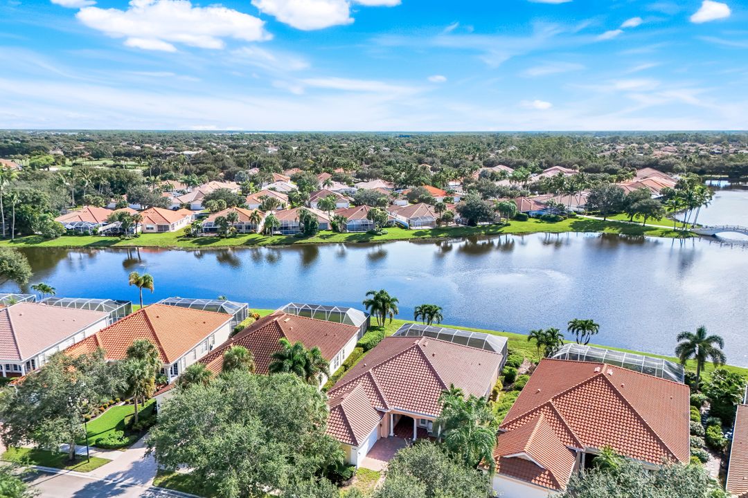 4338 Queen Elizabeth Way, Naples, FL 34119