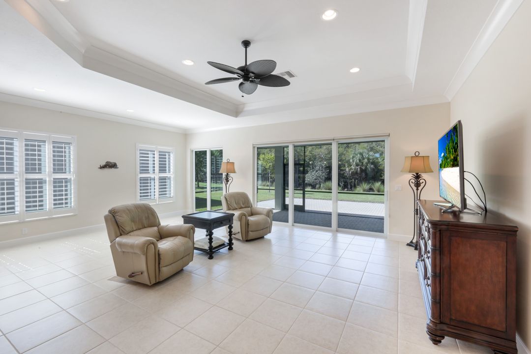 28564 Twain Dr, Bonita Springs, FL 34135