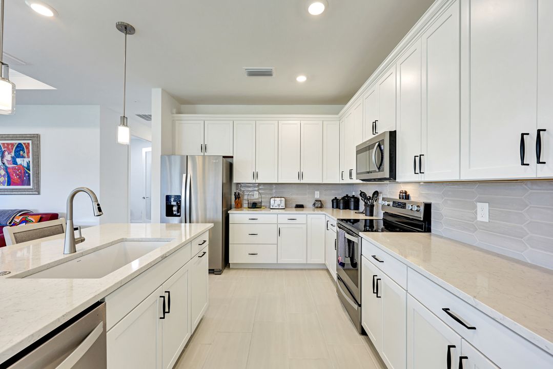 11001 Addison Lk Cir, Fort Myers, FL 33966