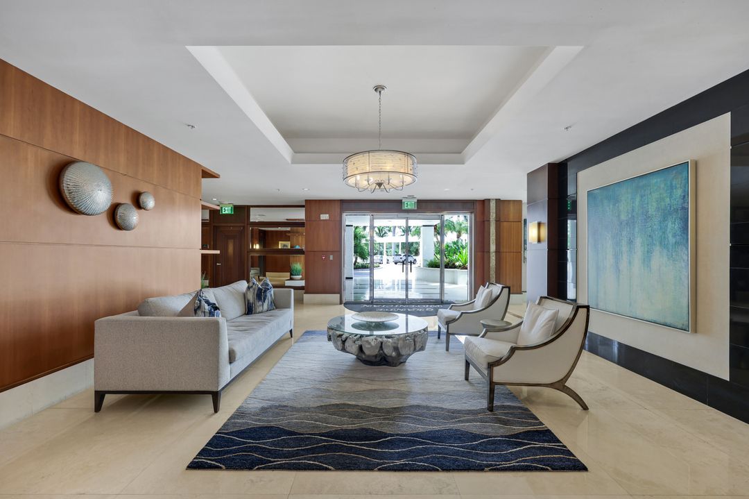 275 Indies Way #503, Naples, FL 34110