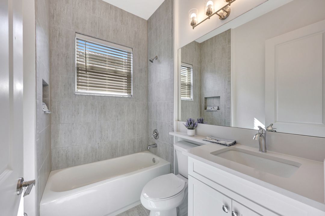 12418 Dahlia Ct, Naples, FL 34120