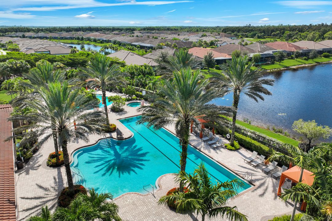 8362 Viale Cir, Naples, FL 34114