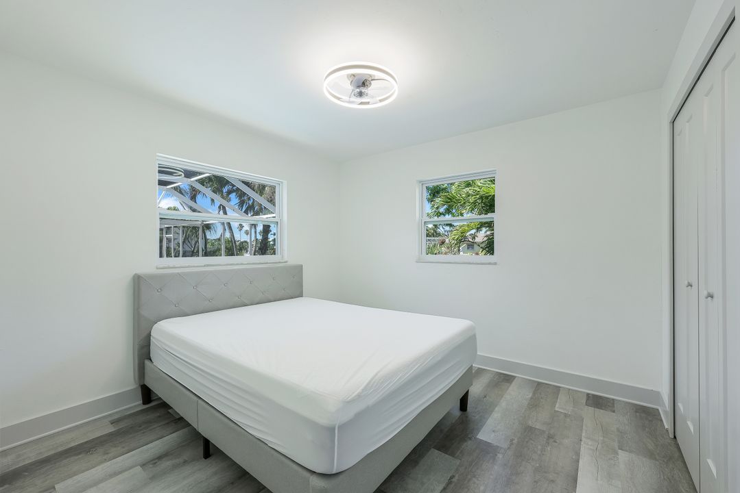 5308 Baypoint Ct, Cape Coral, FL 33904