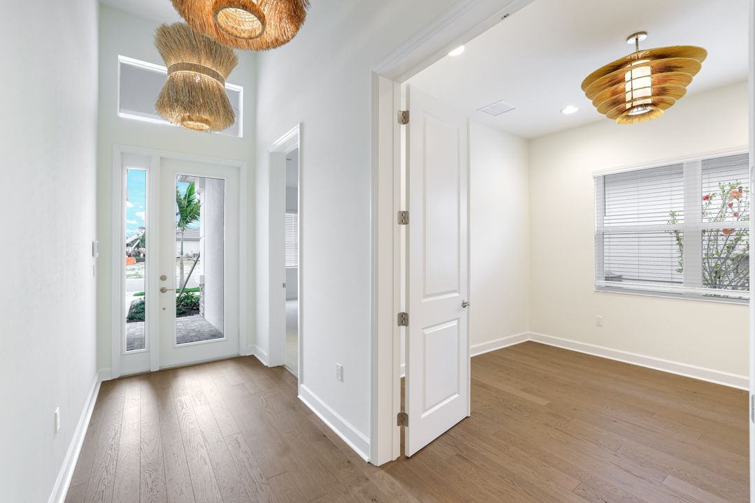 2687 Ridgecrest Pl, Naples, FL 34112