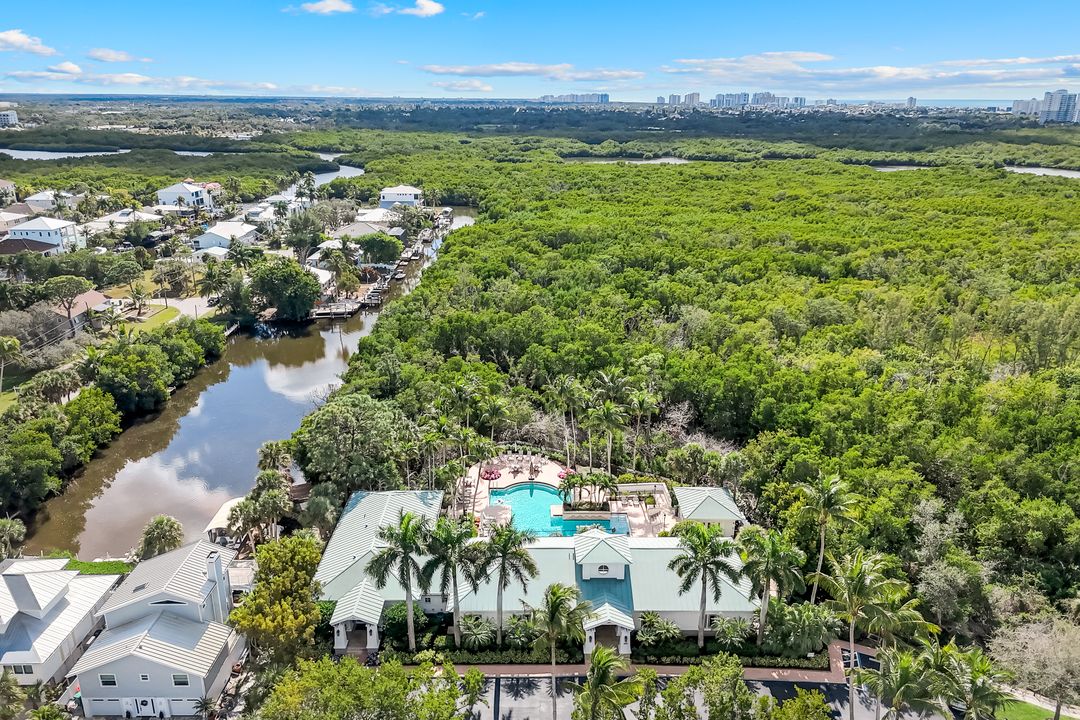 455 Cove Tower Dr #902, Naples, FL 34110