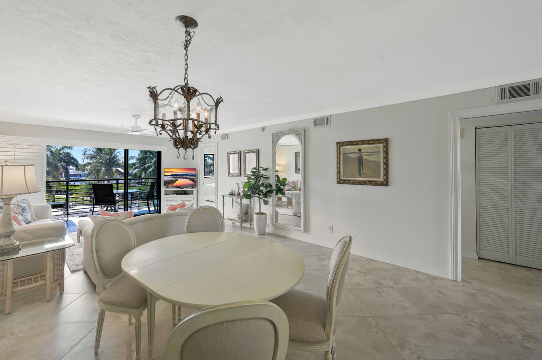 226 3rd St #206, Bonita Springs, FL 34134