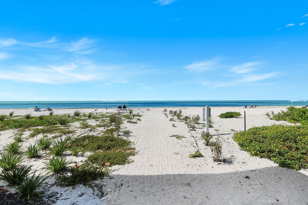 2321 W Gulf Dr #1E, Sanibel, FL 33957
