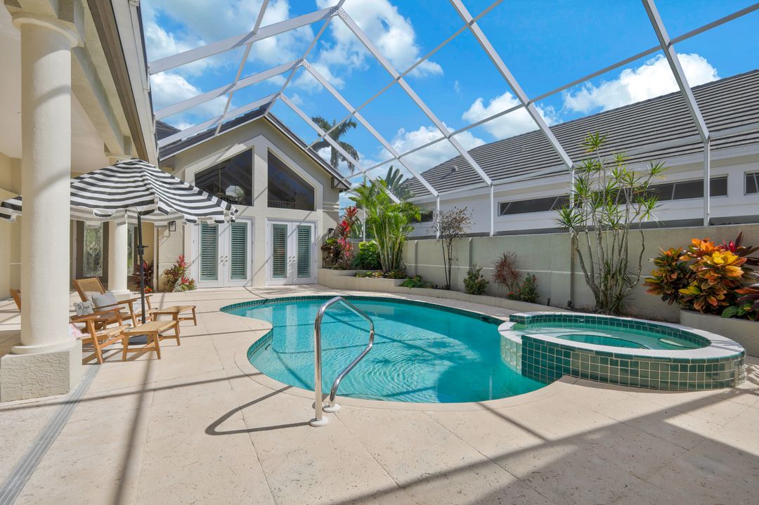 109 Greenfield Ct, Naples, FL 34110