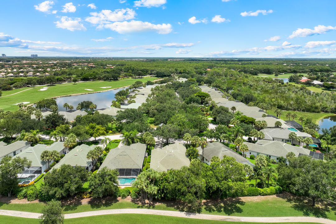 23151 Foxberry Ln, Bonita Springs, FL 34135