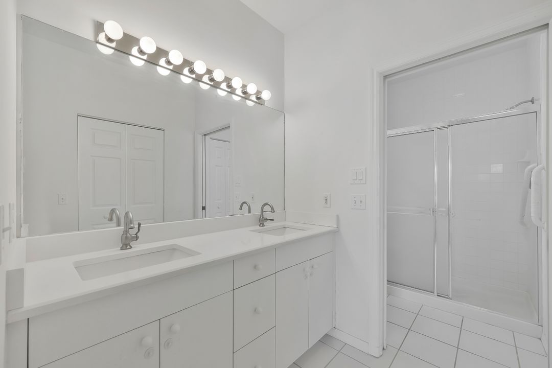 3420 W Crown Pointe Blvd #202, Naples, FL 34112