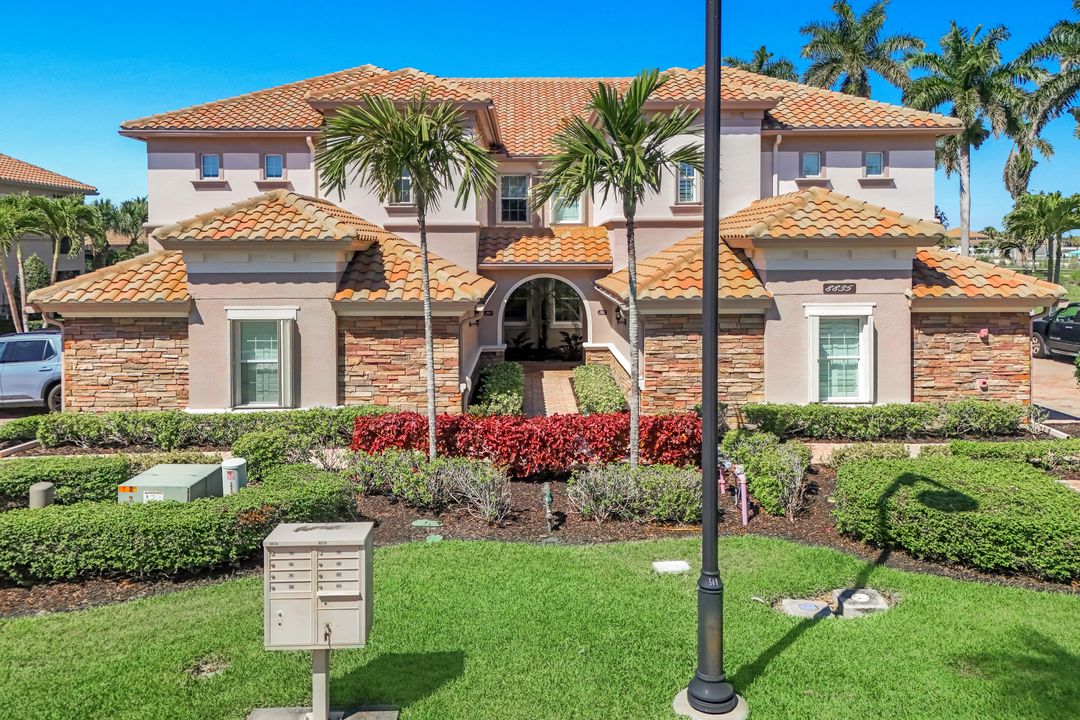 8835 Nautical Landing Cir #201, Naples, FL 34120