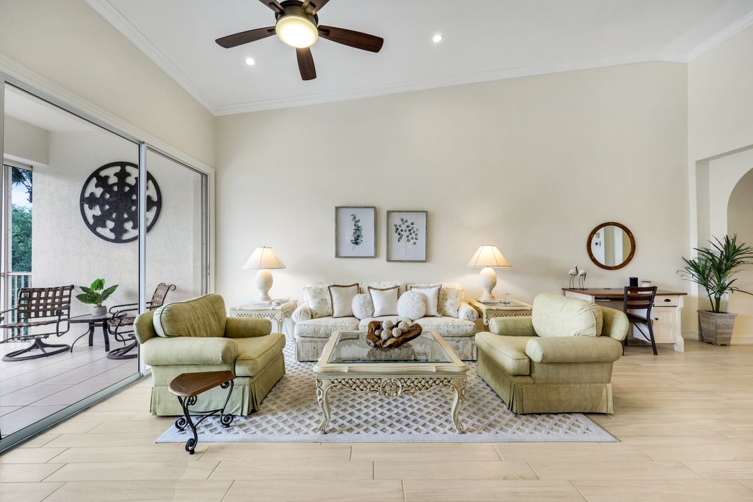 800 Breakaway Ln #203, Naples, FL 34108