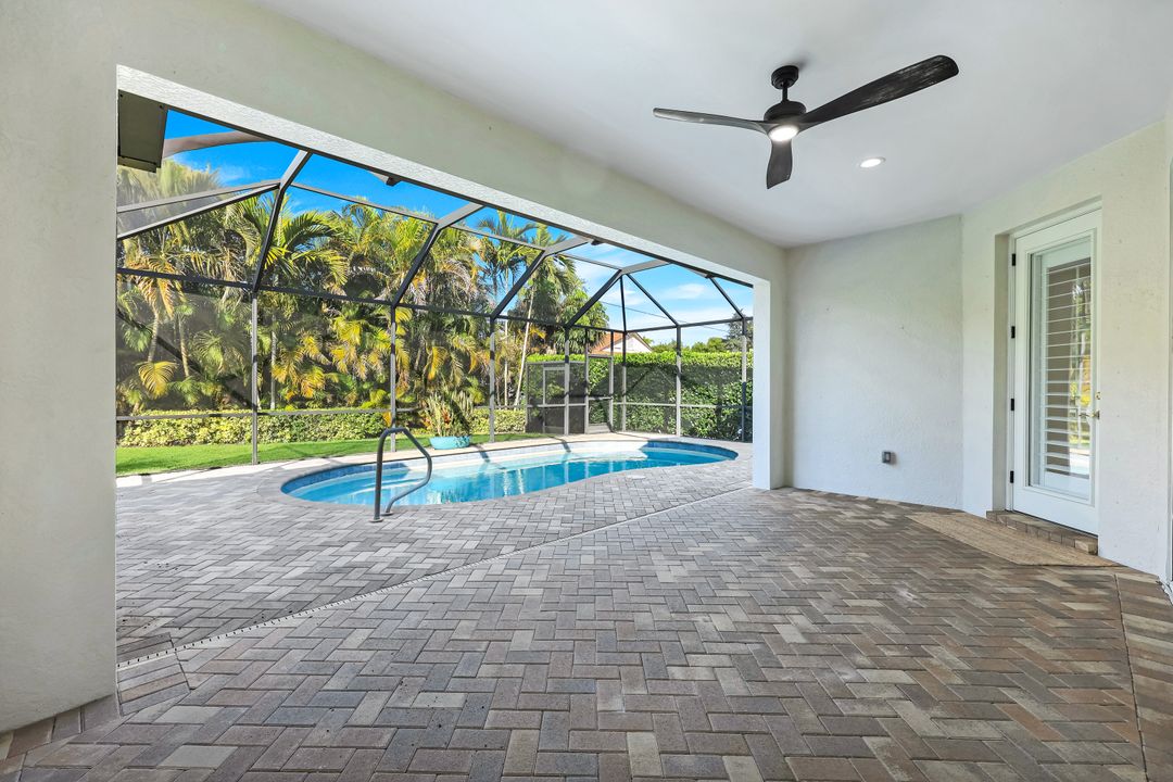 1371 Michigan Ave, Naples, FL 34103