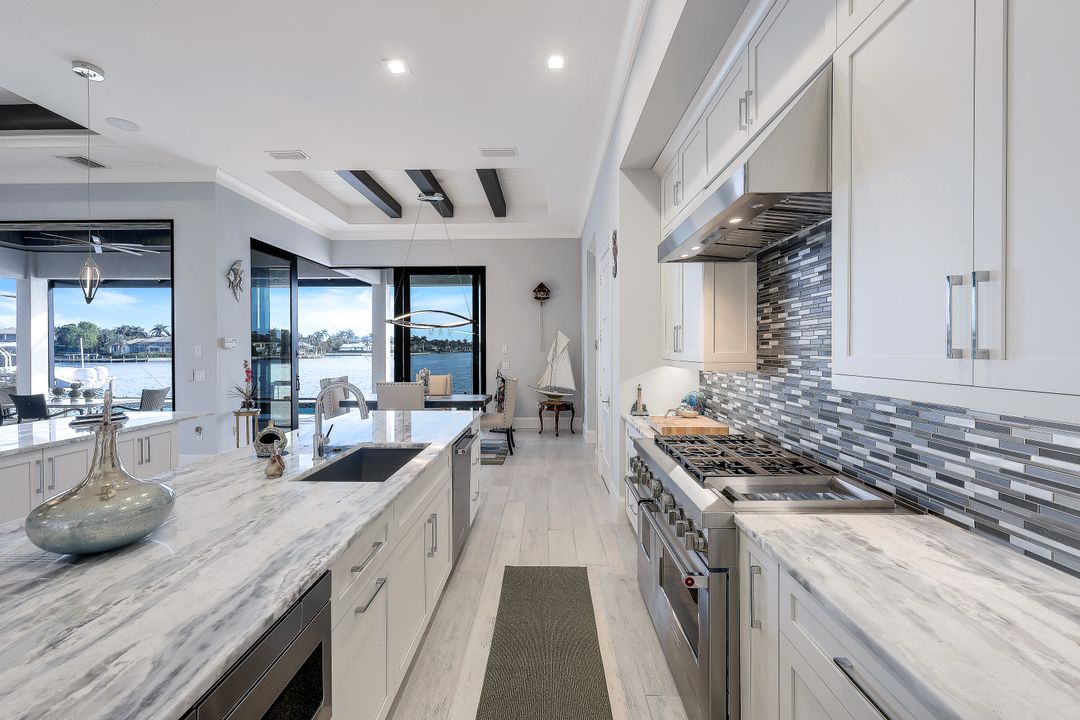 1275 Winterberry Dr, Marco Island, FL 34145