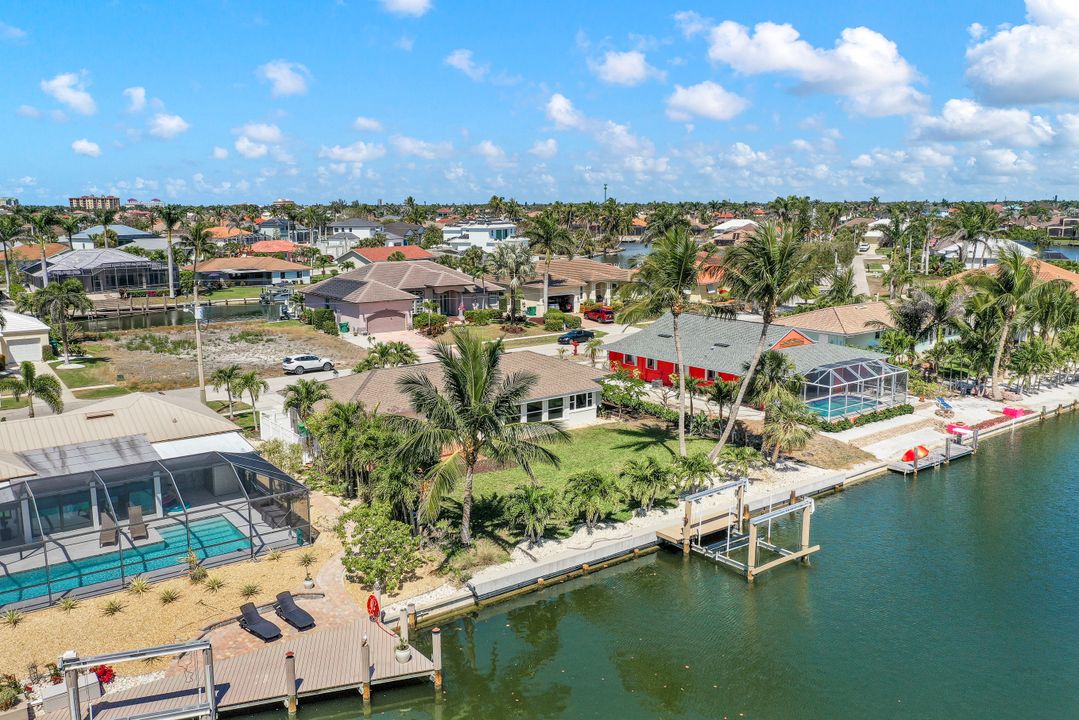 811 Wintergreen Ct, Marco Island, FL 34145