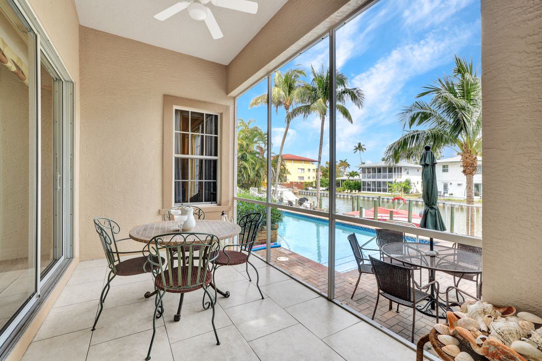 1485 Chesapeake Ave, Naples, FL 34102
