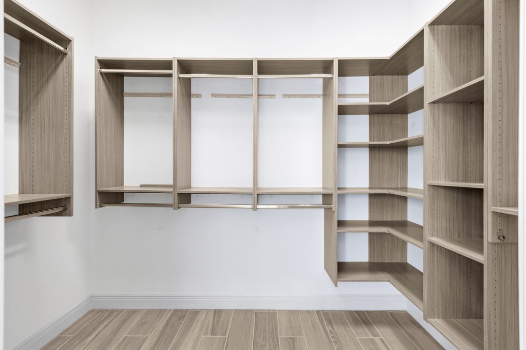 3837 Helmsman Dr, Naples, FL 34120