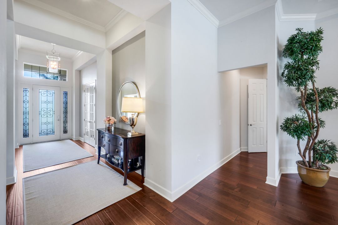 9238 Ores Cir, Naples, FL 34120