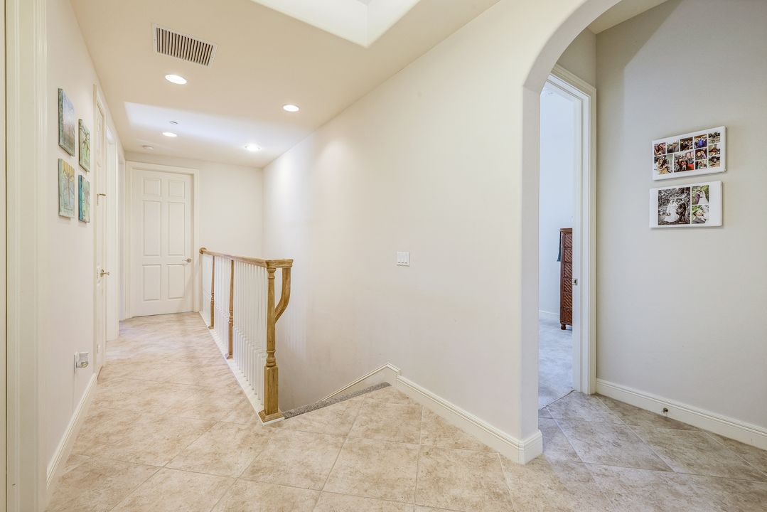 6120 Montelena Cir #2201, Naples, FL 34119