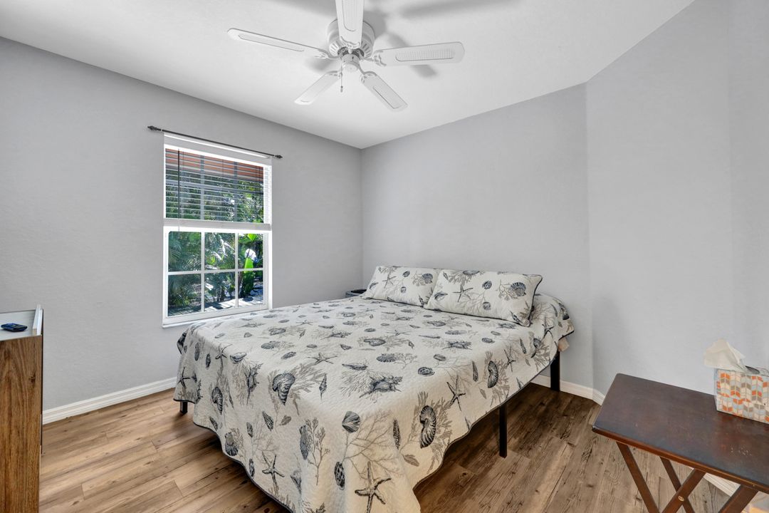 825 23rd St SW, Naples, FL 34117