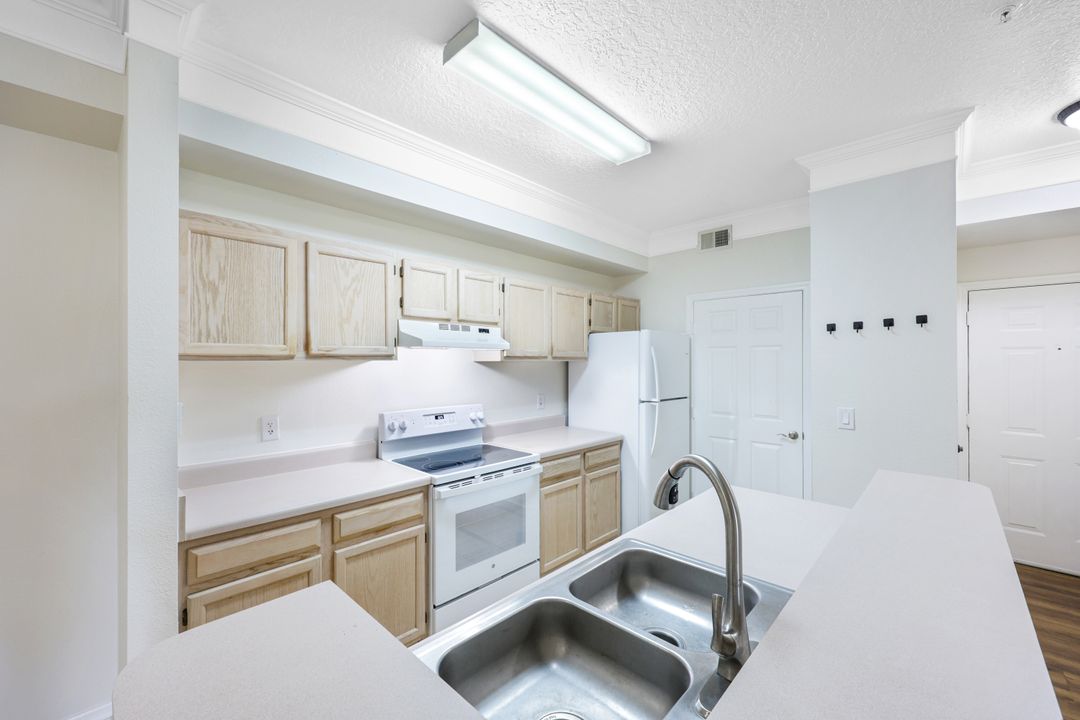 11510 Villa Grand #413, Fort Myers, FL 33913