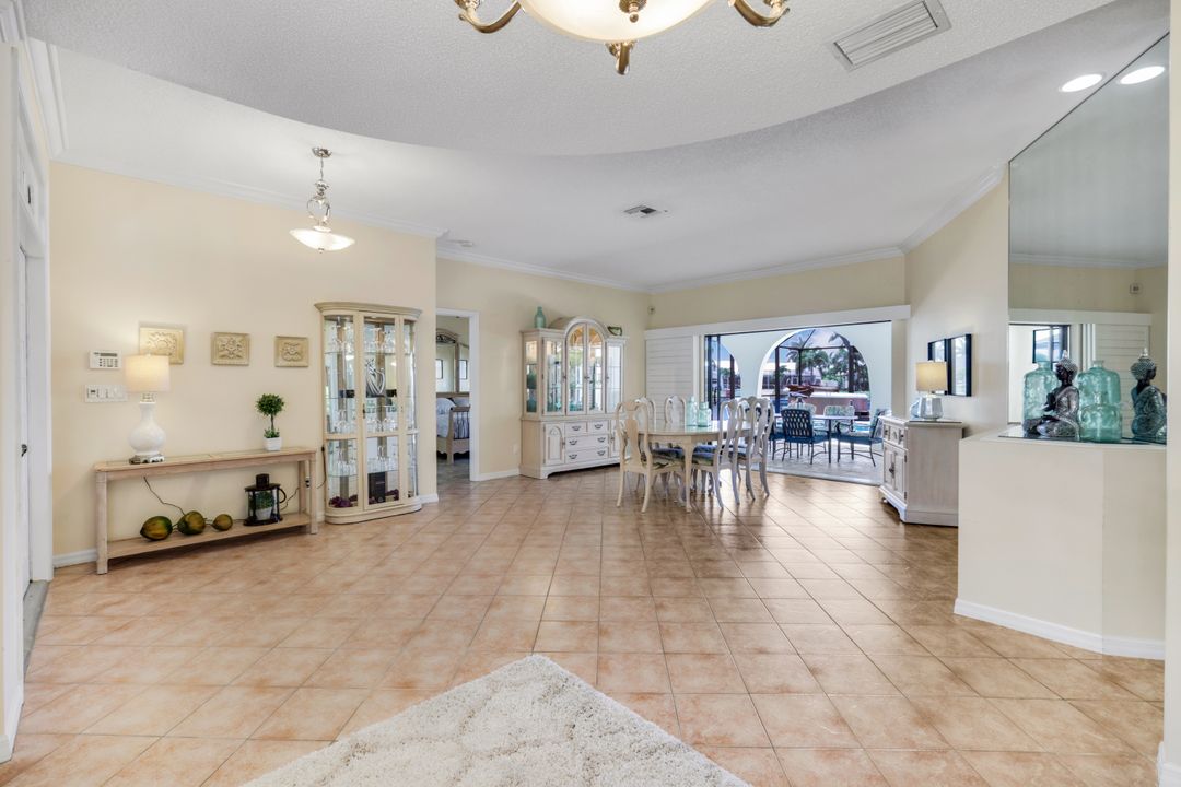 5116 SW 20th Ave, Cape Coral, FL 33914