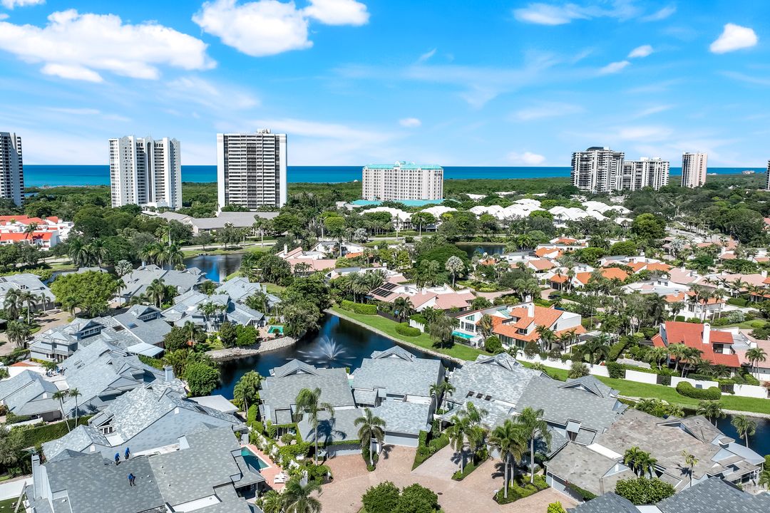 635 Bridge Way Ln, Naples, FL 34108