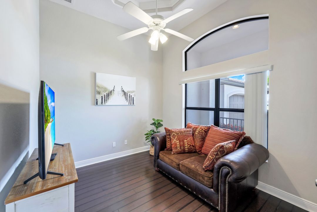 3313 Embers Pkwy W, Cape Coral, FL 33993