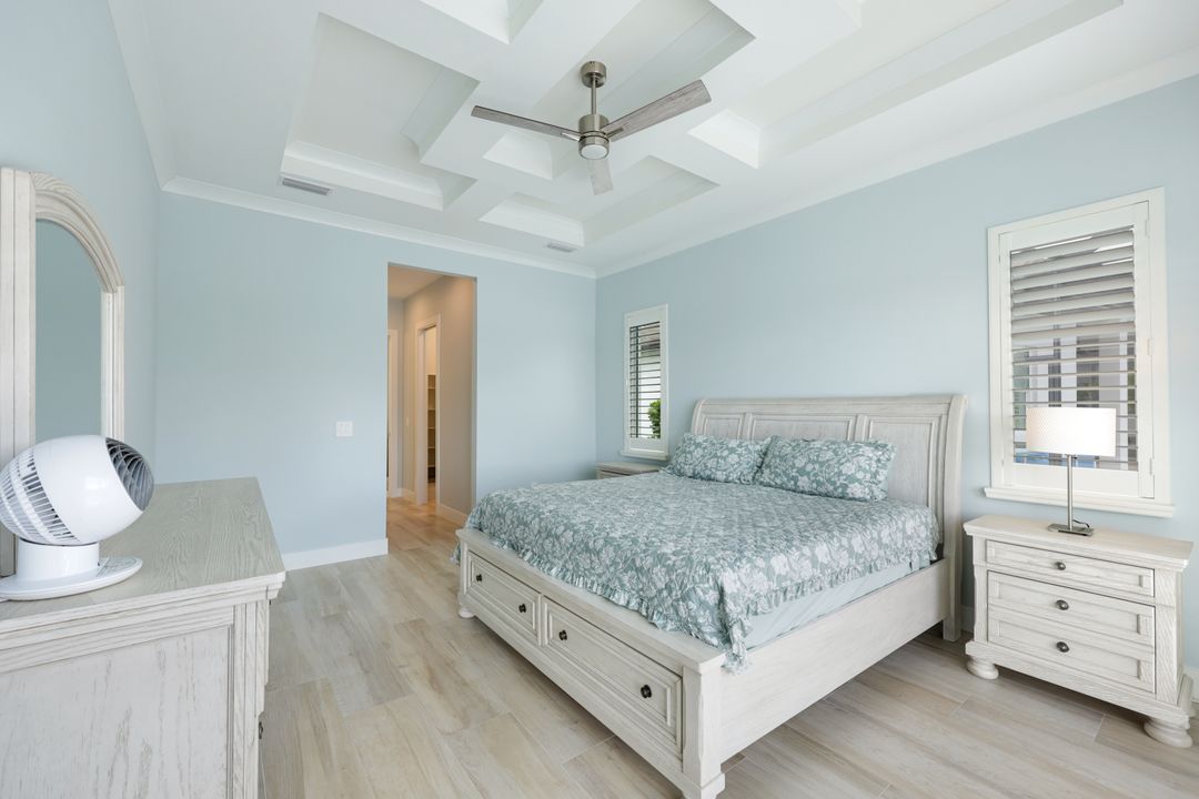 3697 Sapphire Cv Cir, Naples, FL 34114