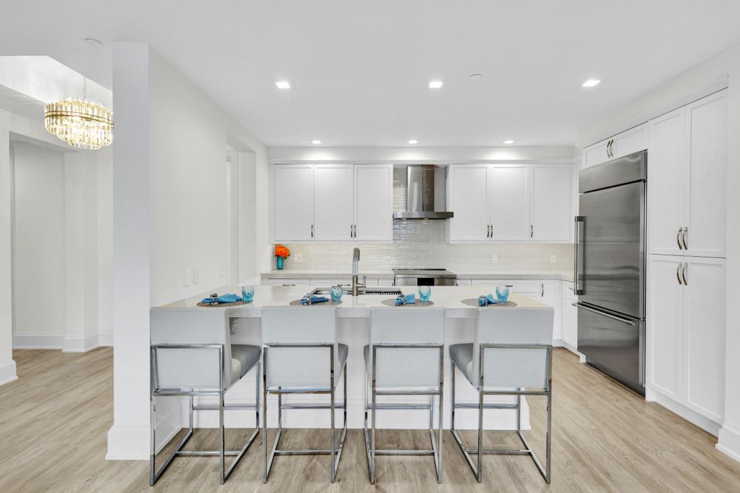 1030 3rd Ave S #419, Naples, FL 34102